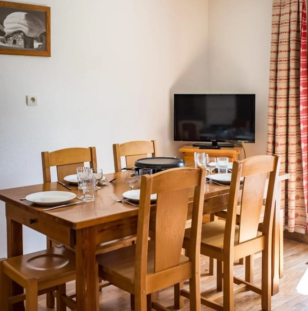 Apartment For 4 To 6 People In Albiez-Montrond France