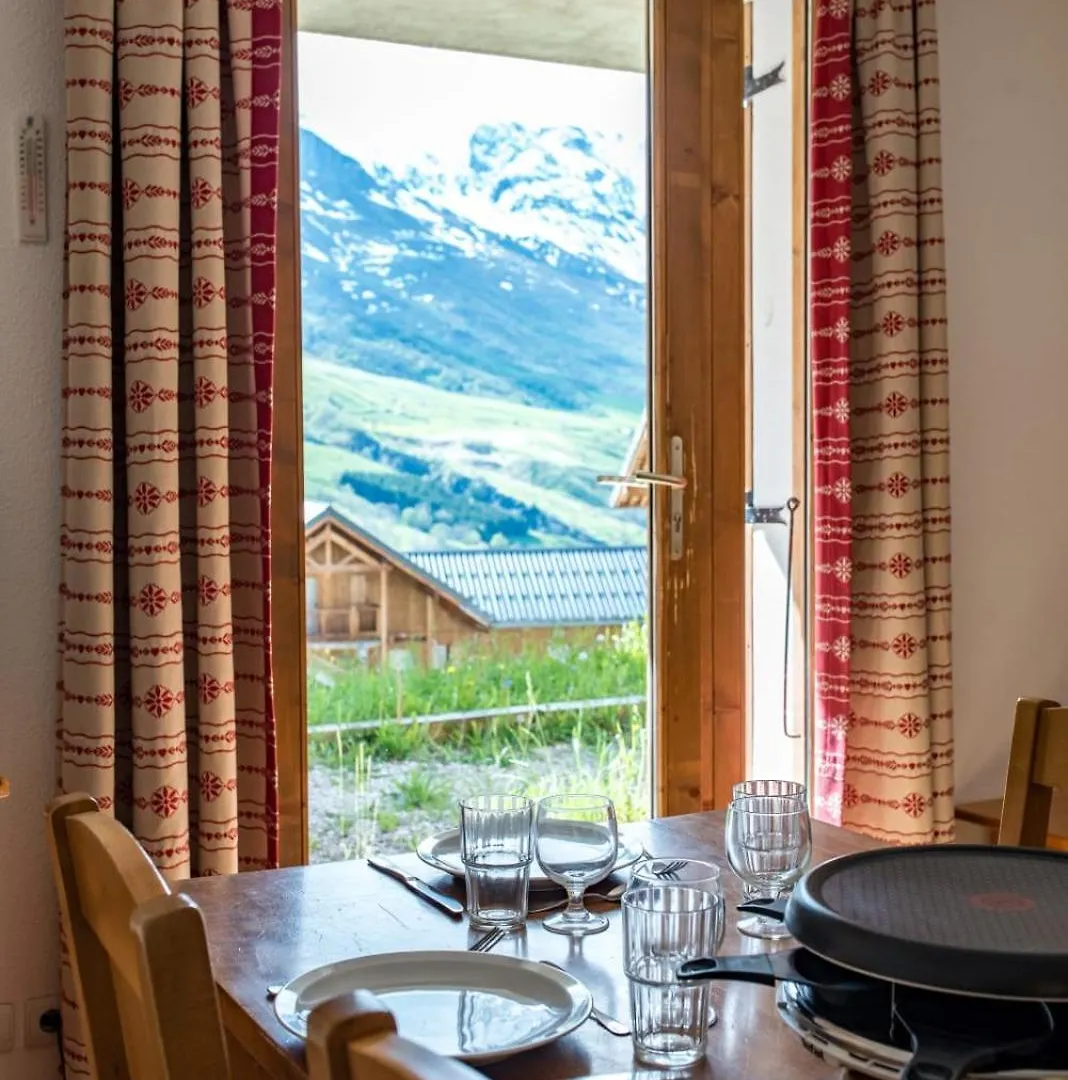 Apartment For 4 To 6 People In Albiez-Montrond