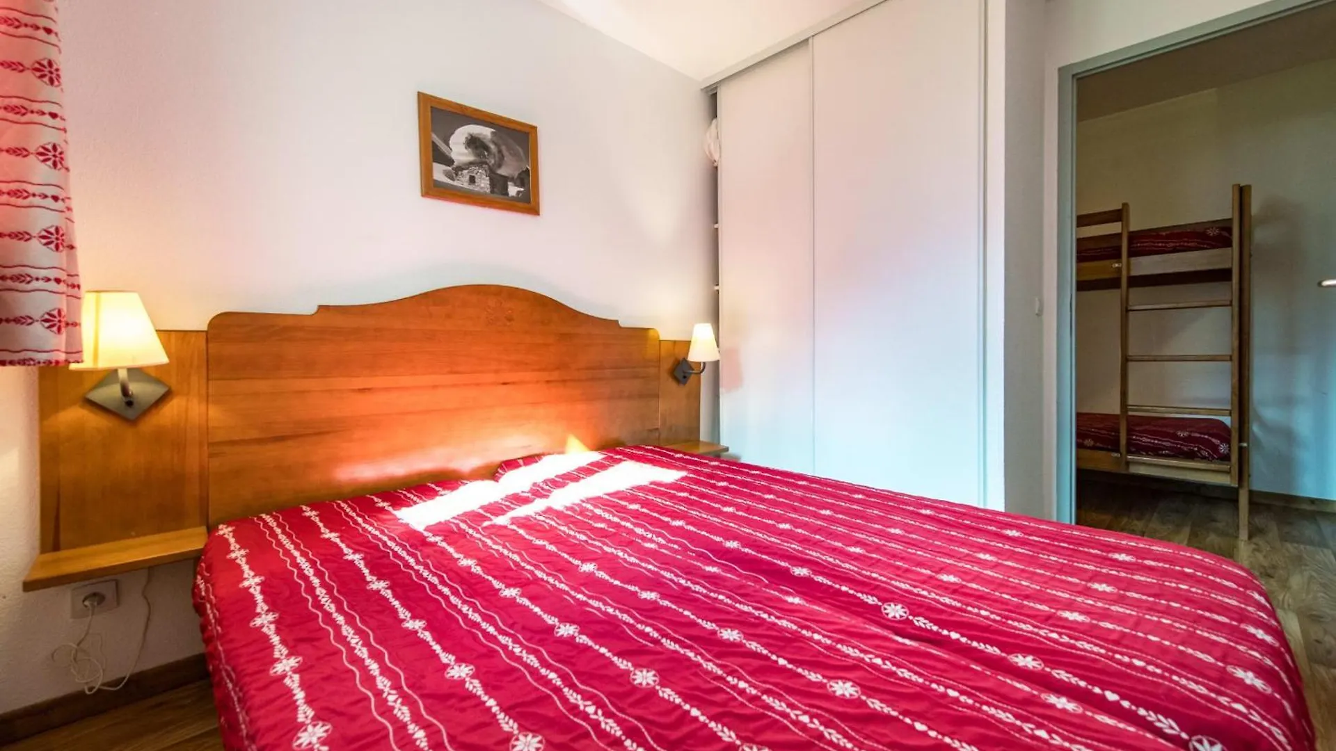 Apartment For 4 To 6 People In Albiez-Montrond
