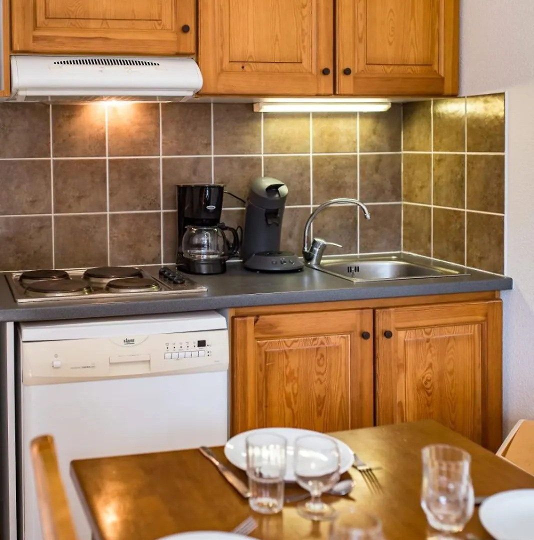 Apartment For 4 To 6 People In Albiez-Montrond